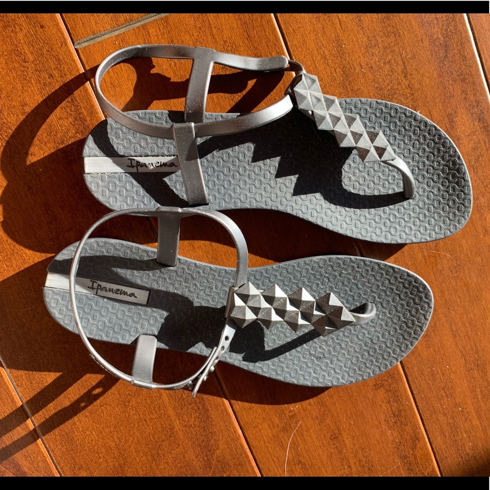 Sandal